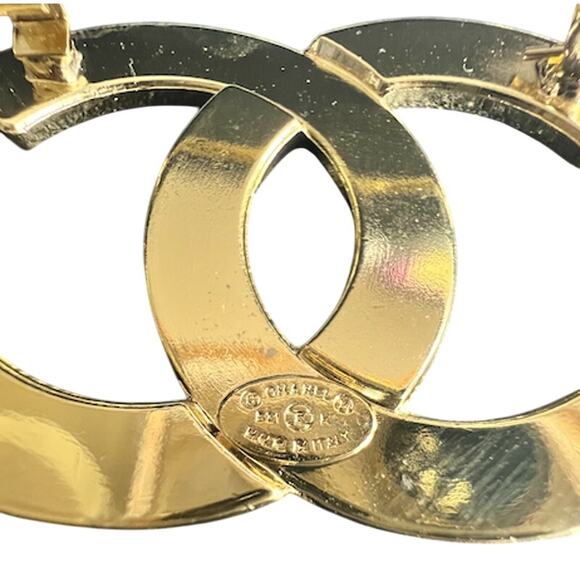 Chanel Bright Gold Signature Paris Brooch Fall 2021 Act II (CCXX022) - Picture 5 of 5